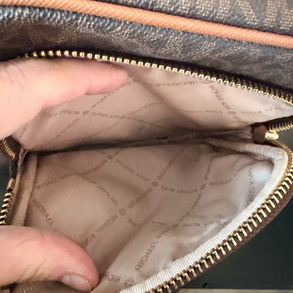 Michael Kors Brown Crossbody Bag and Wallet Set - Picture 15 of 16